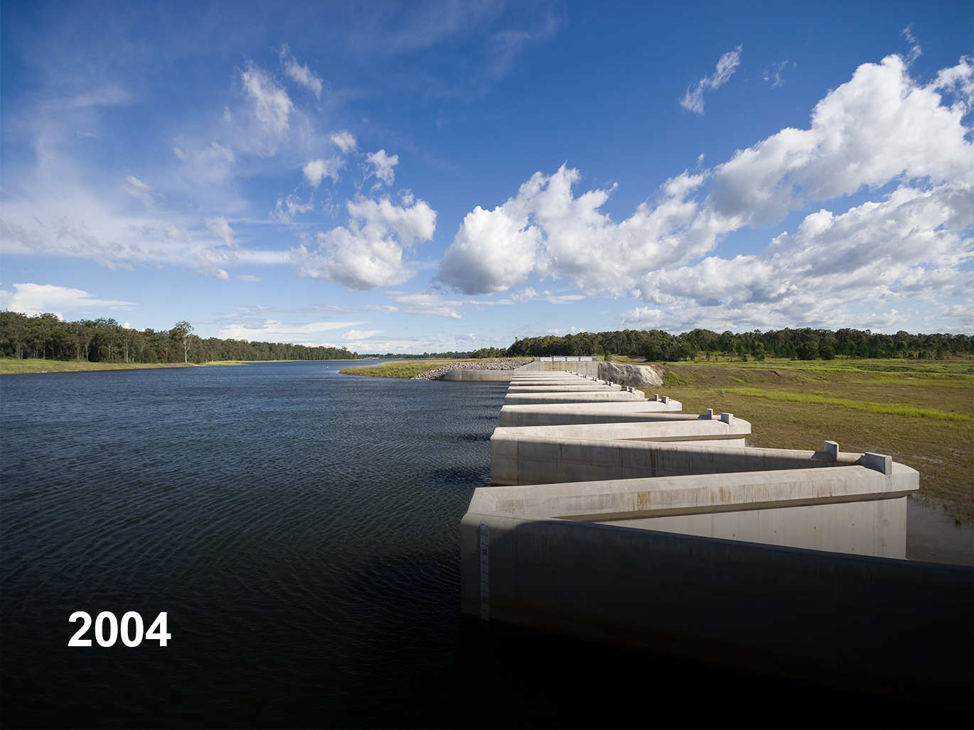 2004 history - Abergeldie was awarded the Grahamstown Dam project for Hunter Water.