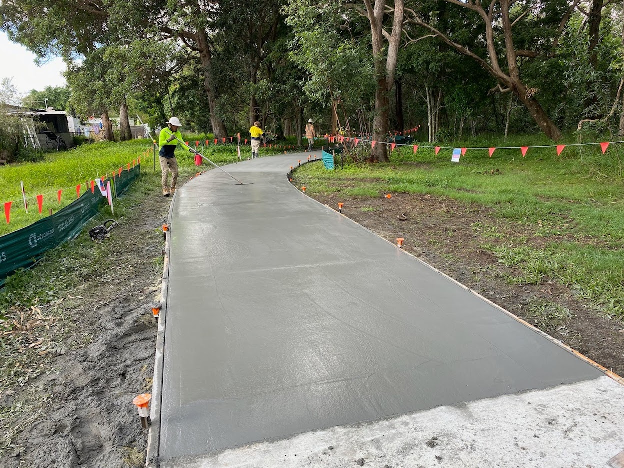 Concrete pour on the Minnippi Parklands Shared Path