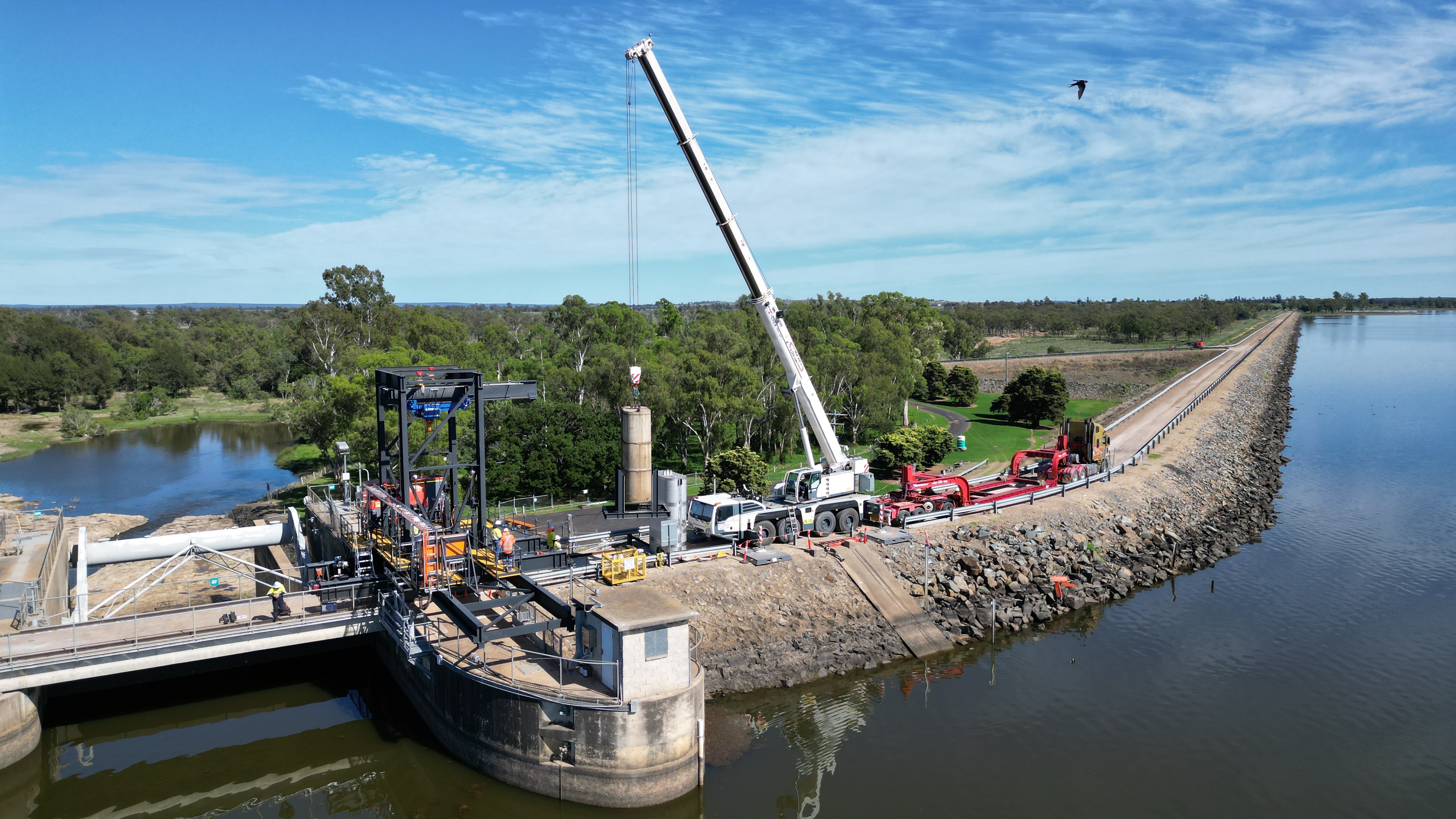 Coolmunda Dam crane lift